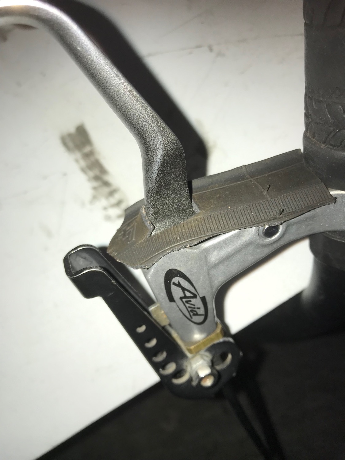 Spritzschutz Bowdenzüge